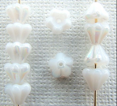 Flower Bell White 6mm Opaque Luster Iris Lr0300 Czech Glass Bead x 50